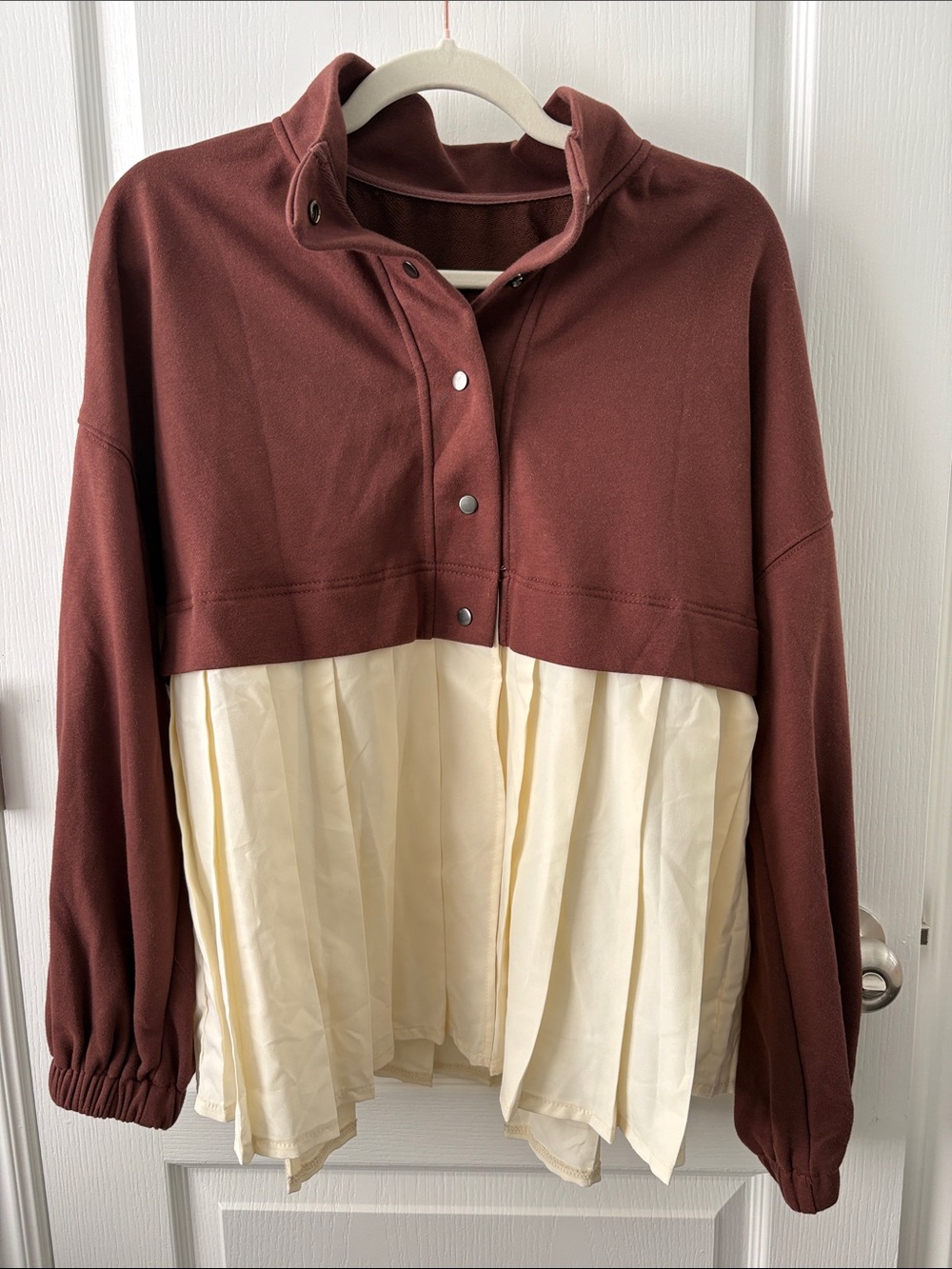 Women’s Two-Tone Pullover Top in Brown and Cream